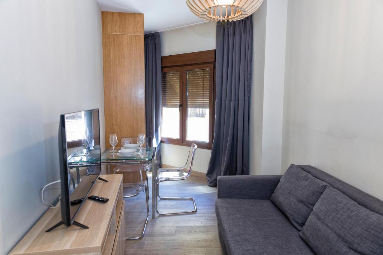 Apartamentos Onnight Málaga Dış mekan fotoğraf